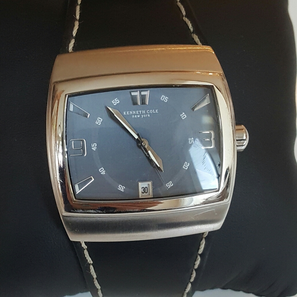 Kenneth Cole Mens Watch Leather Strap